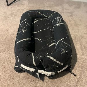 NEW Deluxe+ DockAtot Black Marble-NEW